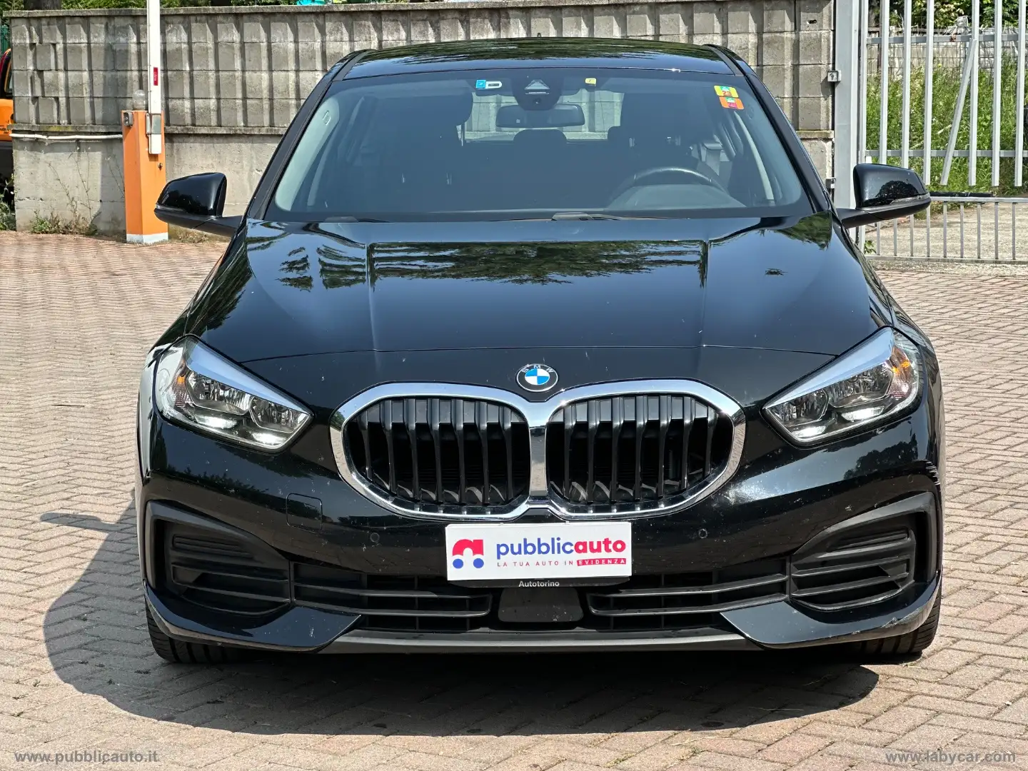 BMW 116 116d 5p. Business Advantage Noir - 2