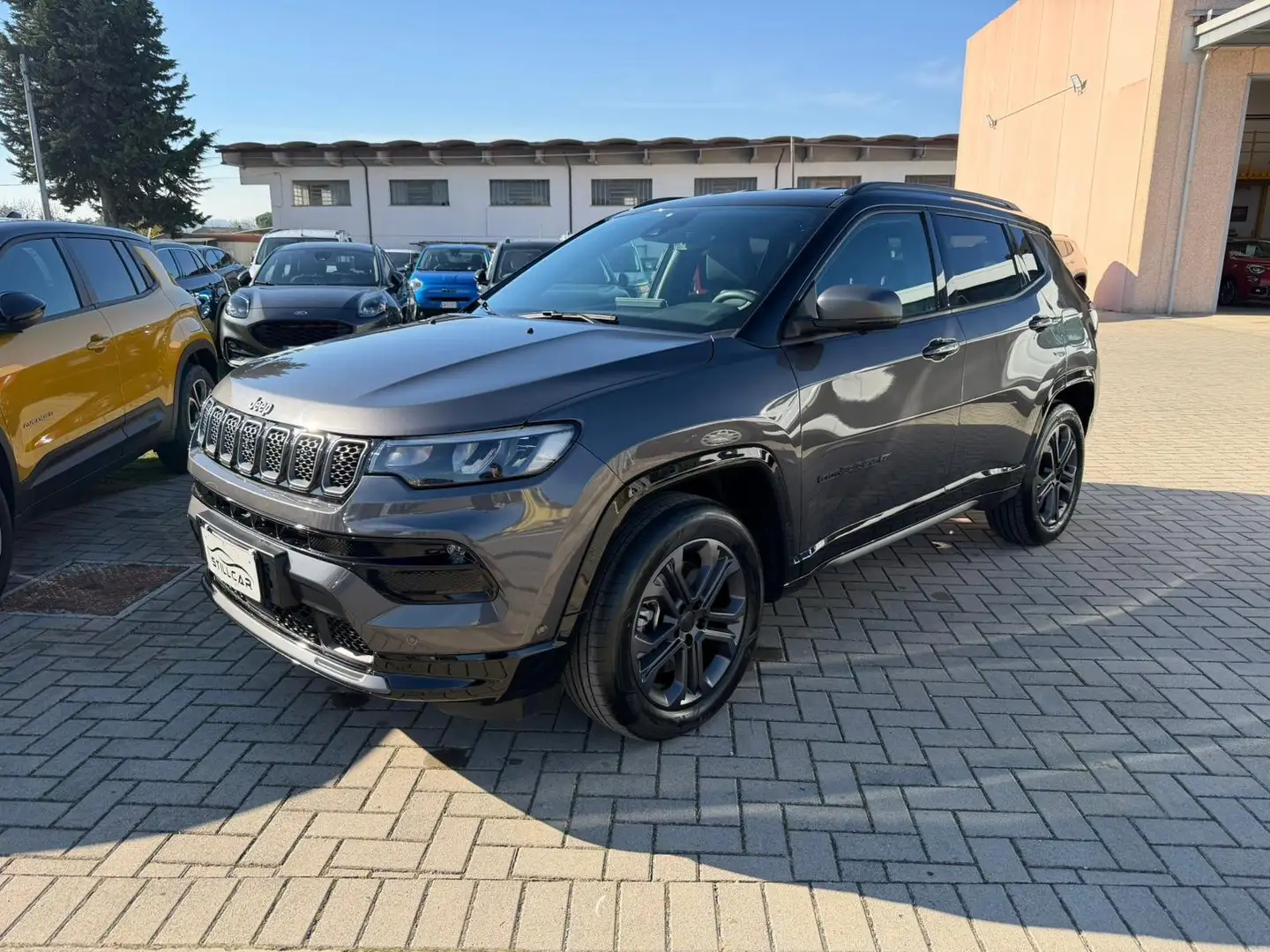 Jeep Compass Compass 1.3 turbo t4 phev 80 Anniversario 4xe auto Gris - 1