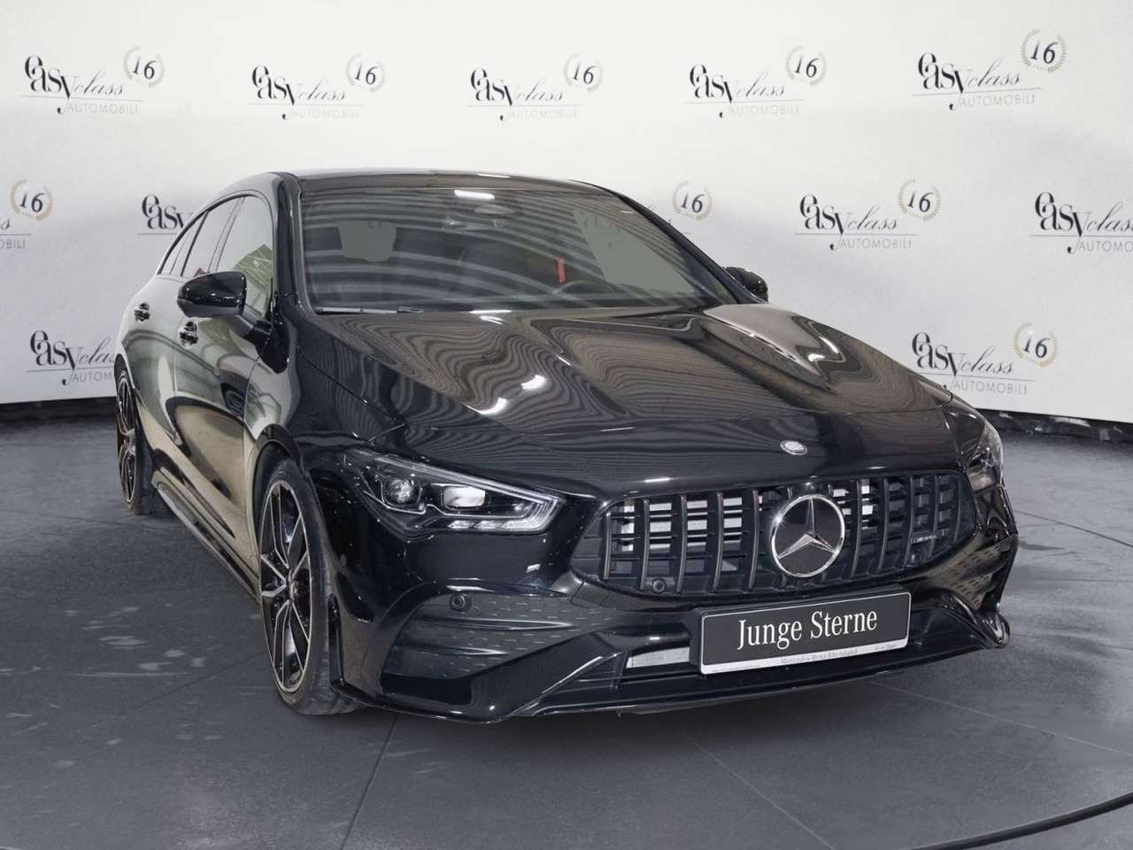 Mercedes-Benz CLA 35 AMG Mercedes-AMG CLA 35 4M Premium AMG Aero Pack 19" Burmester
