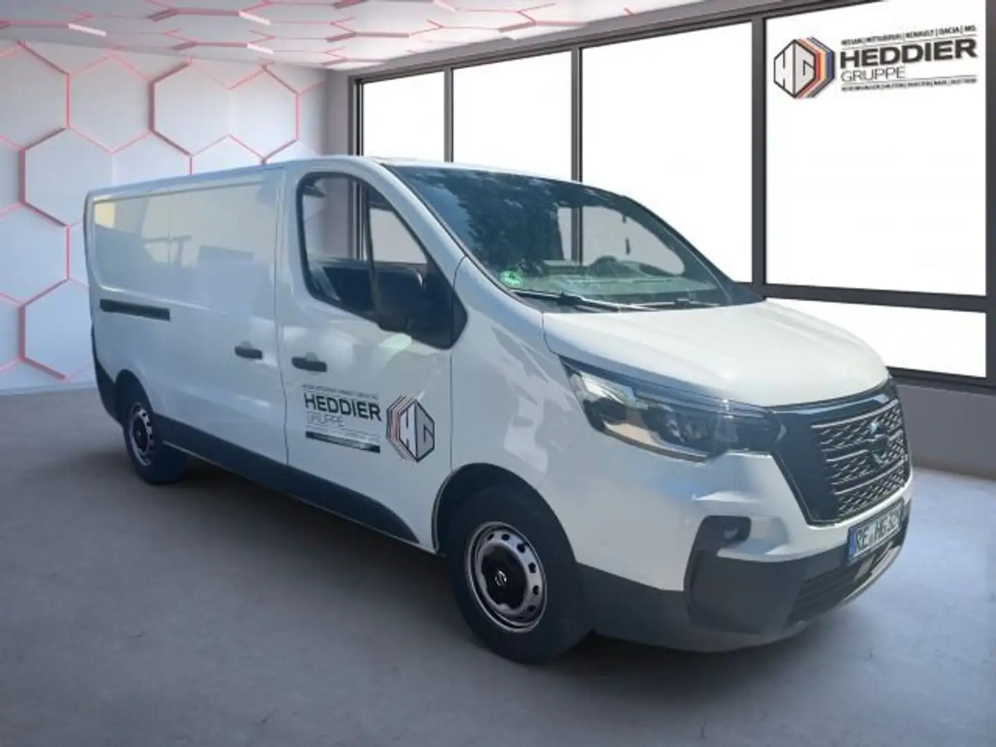 Nissan Primastar Kastenwagen L2H1 3,0t N-Connecta 1ST L Wit - 2