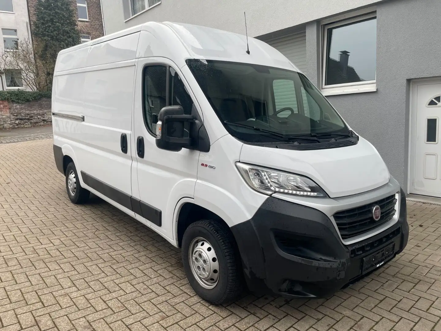 Fiat Ducato Hochr.-Kasten 30 130 L2H2 Navi Kamera PDC Weiß - 1