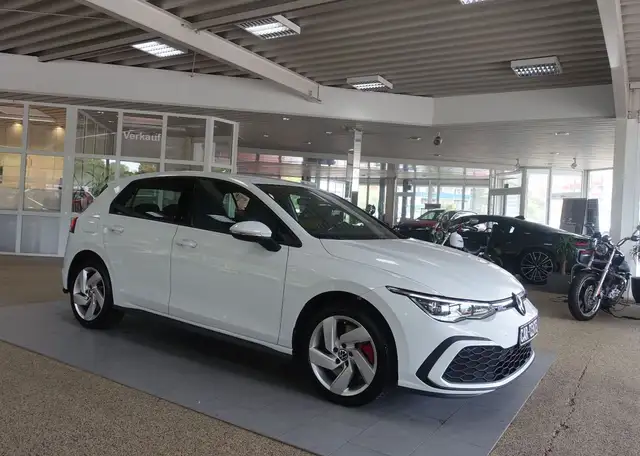 Volkswagen Golf VIII Lim. GTE eHybrid; NAV ORYX ACC SHZ Key