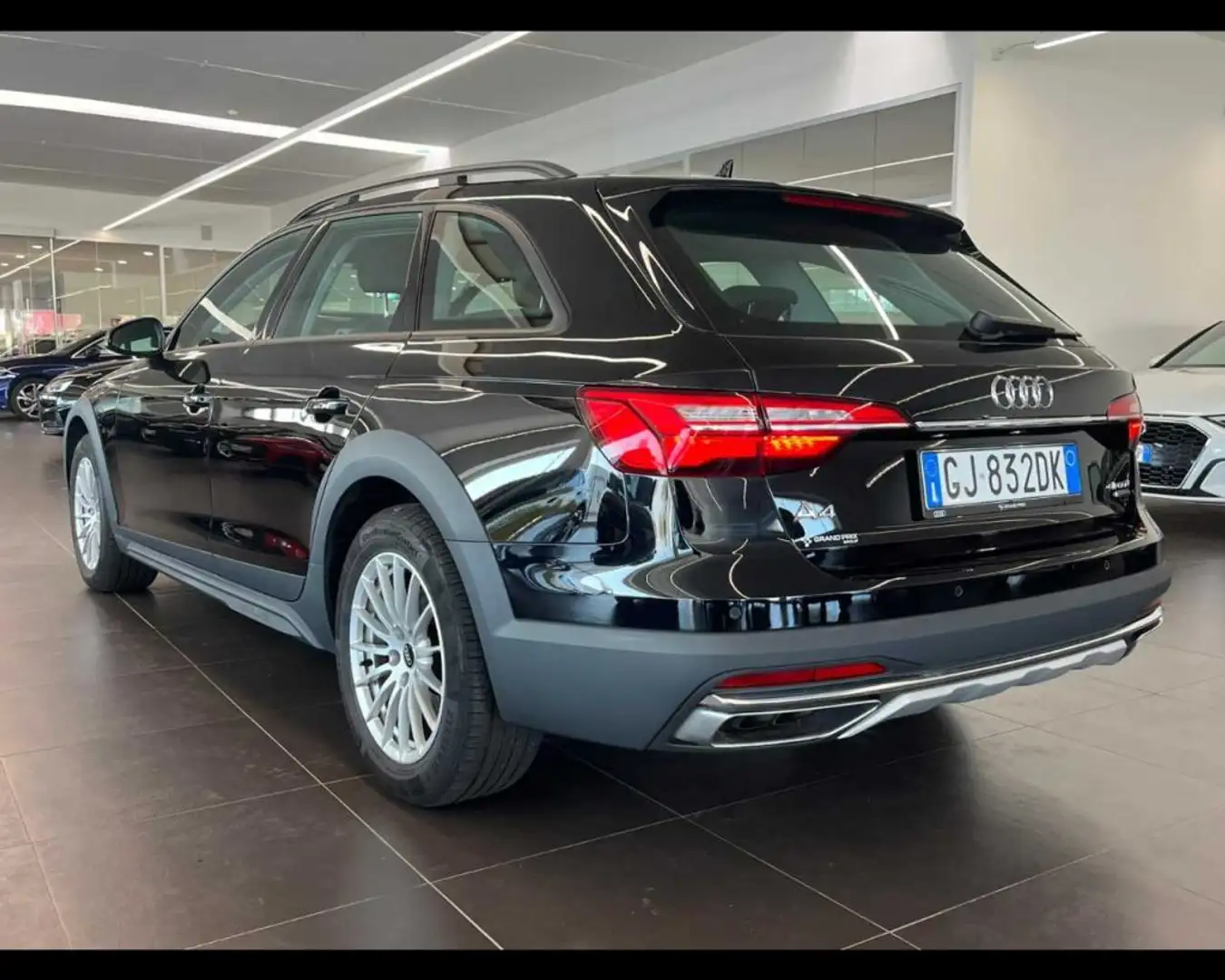Audi A4 allroad 40 TDI 204 CV S tronic Business Negro - 2