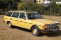 Mercedes-Benz 230 TE Yellow - thumbnail 10