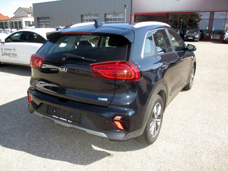 Kia Niro 1,6 HEV silber — photo 3
