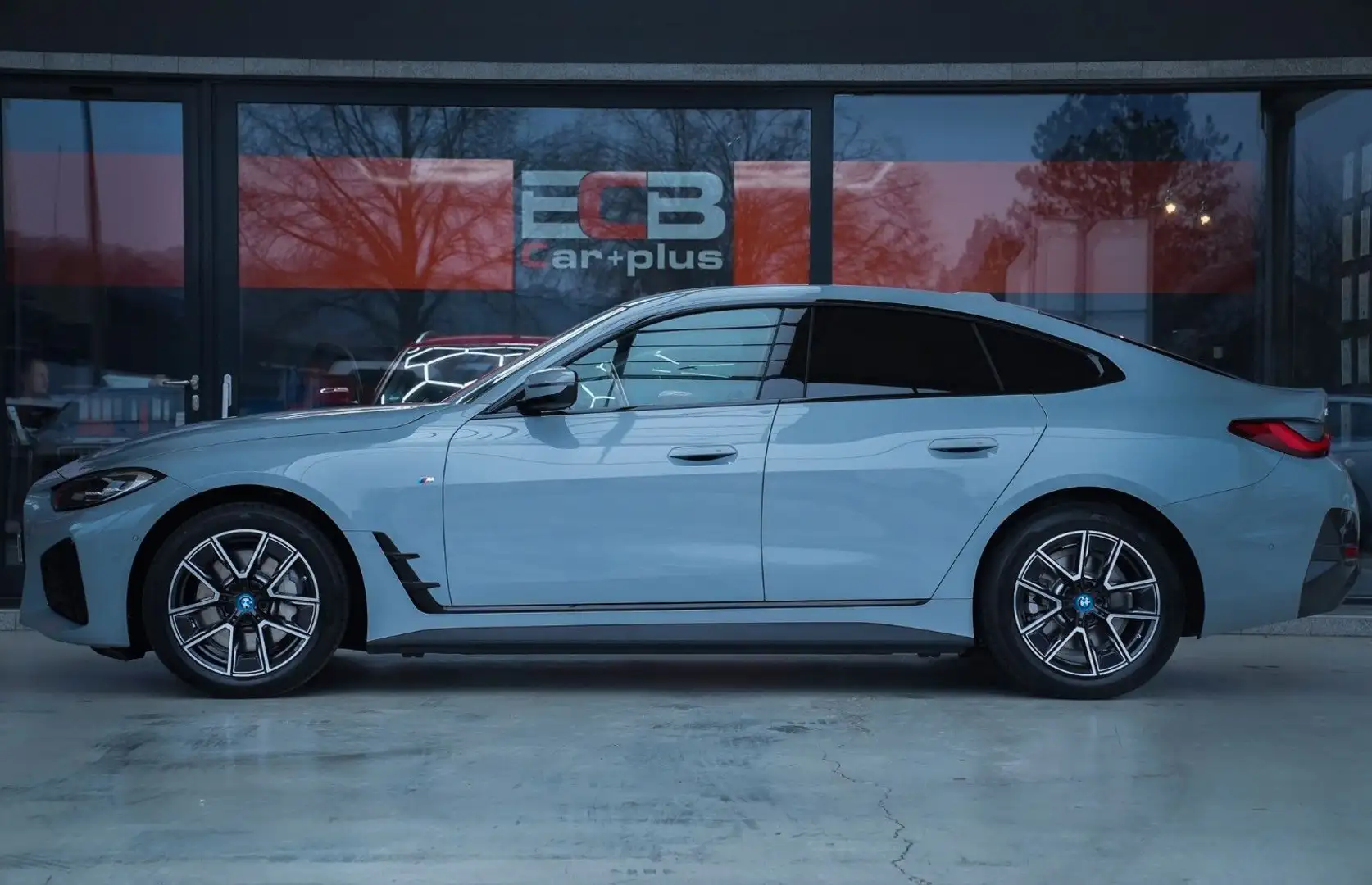 BMW i4 Gran Coupe 35 eDrive M Sport *NUR 500 KM* Gris - 2