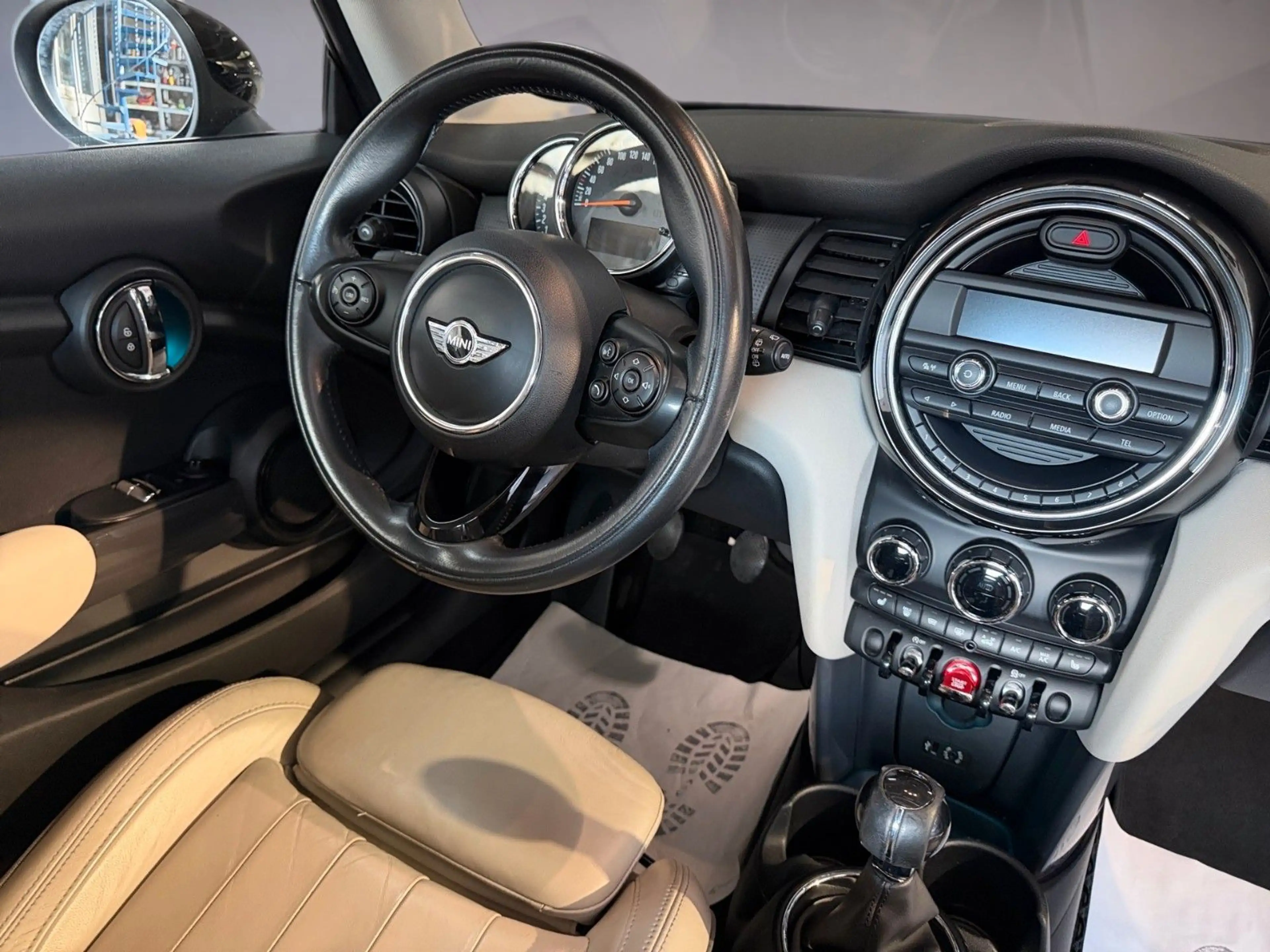 MINI One Panorama/Vollleder/PDC/Go-Kart Modus *TOP* — photo 15
