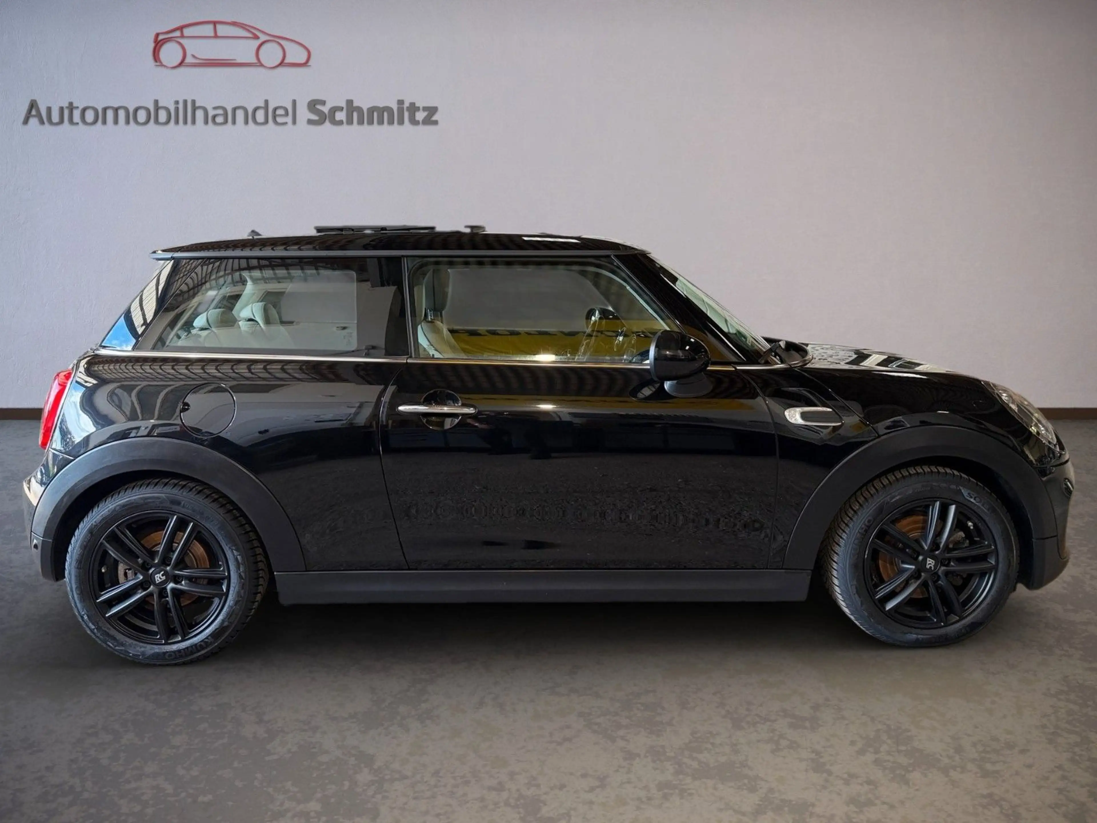 MINI One Panorama/Vollleder/PDC/Go-Kart Modus *TOP* — photo 4