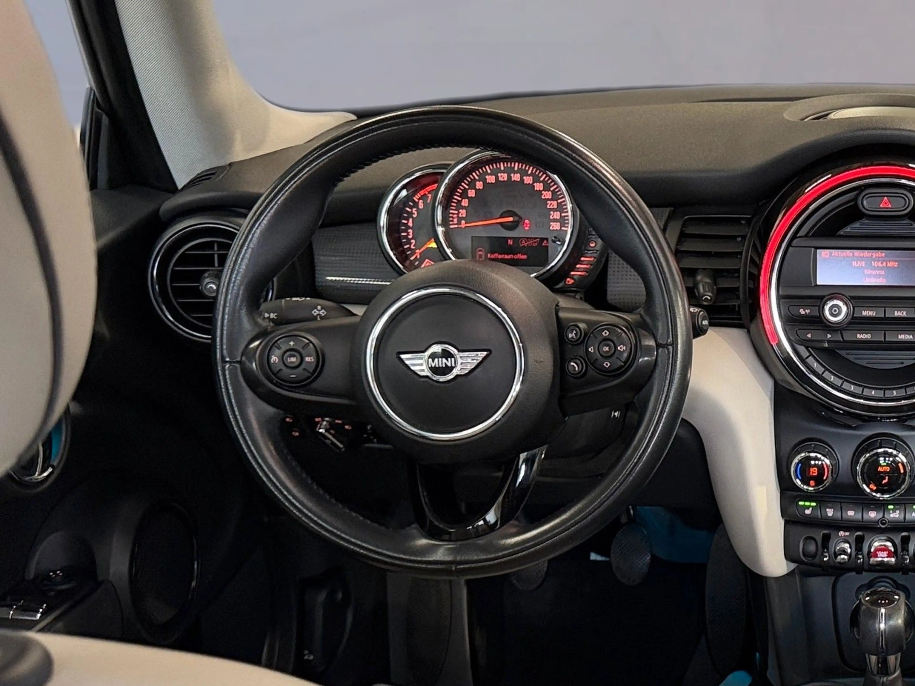 MINI One Panorama/Vollleder/PDC/Go-Kart Modus *TOP* — photo 10