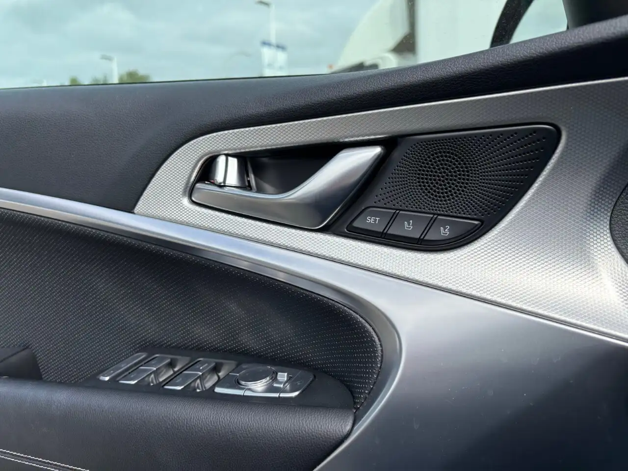 Genesis G70 снимка Genesis G70