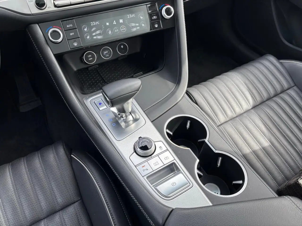 Genesis G70 снимка Genesis G70