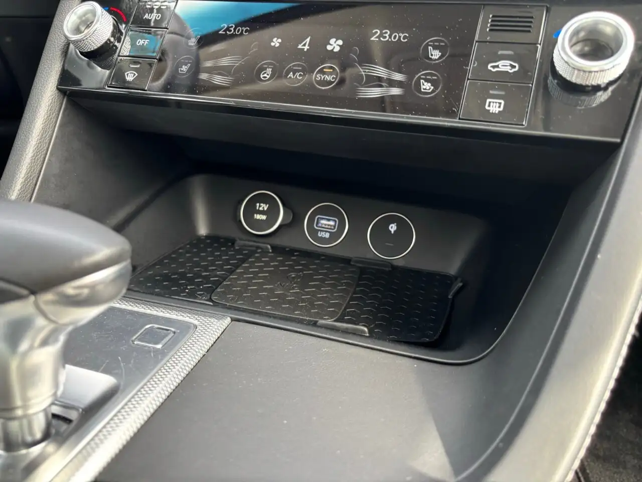 Genesis G70 снимка Genesis G70