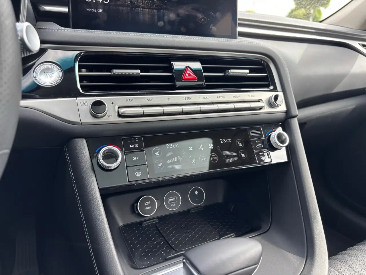 Genesis G70 снимка Genesis G70