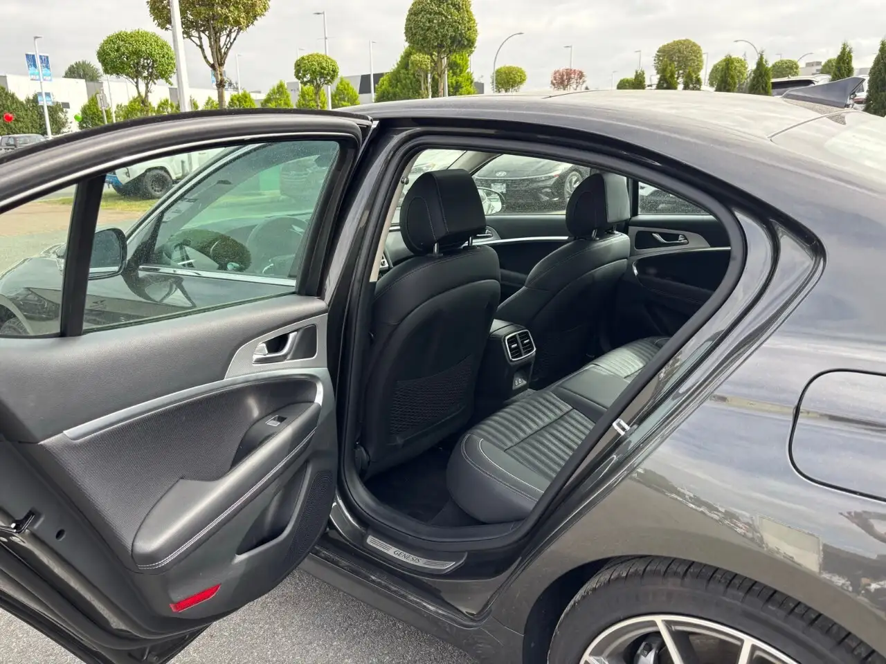 Genesis G70 снимка Genesis G70