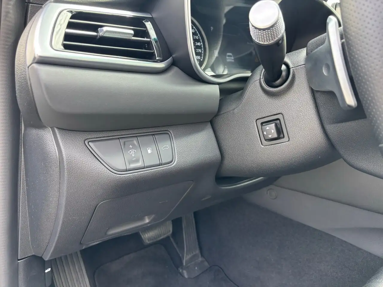 Genesis G70 снимка Genesis G70