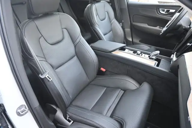 Volvo XC60 view 14