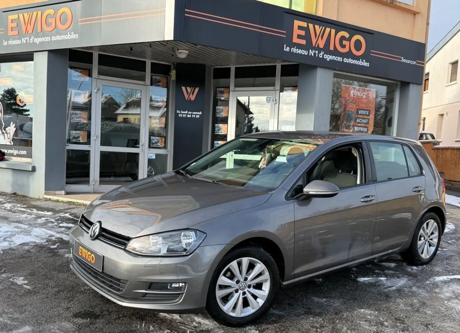 Volkswagen Golf 1.2 tsi 110 ch bluemotion lounge Gris - 1