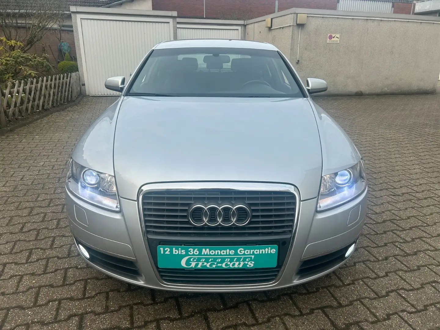 Audi A6 Lim. 2.8 FSI Aut., LEDER, NAVI, XENON Silber - 2