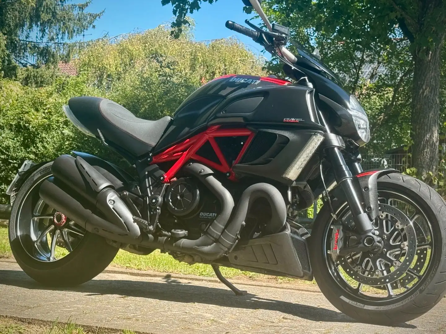 Ducati Diavel Carbon *direkt startklar Rouge - 1