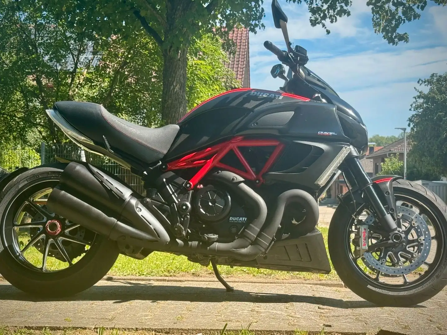 Ducati Diavel Carbon *direkt startklar Rouge - 2