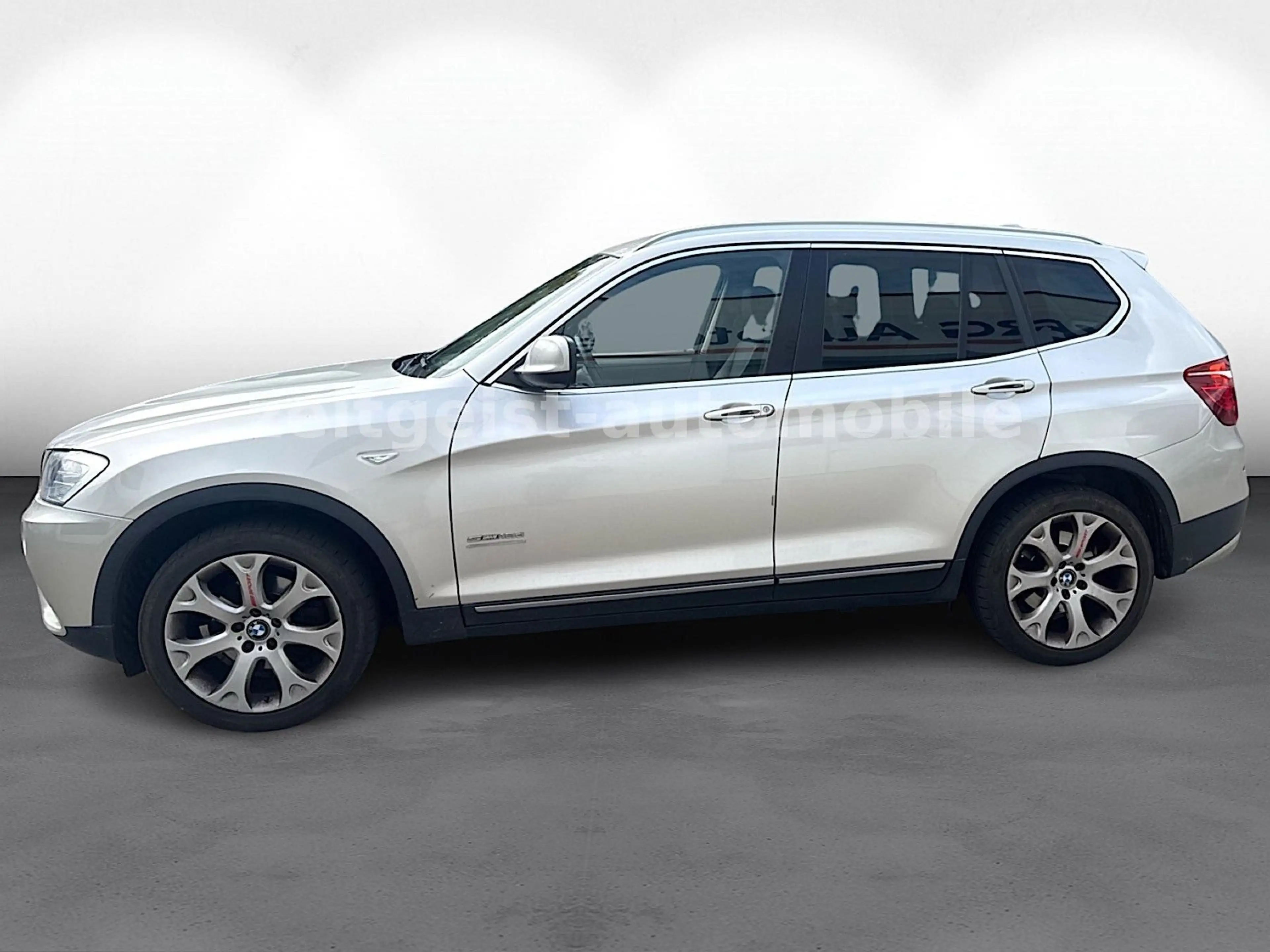 BMW X3 sDrive 18 d*TÜV & SERVICE NEU*LEDER* — photo 4