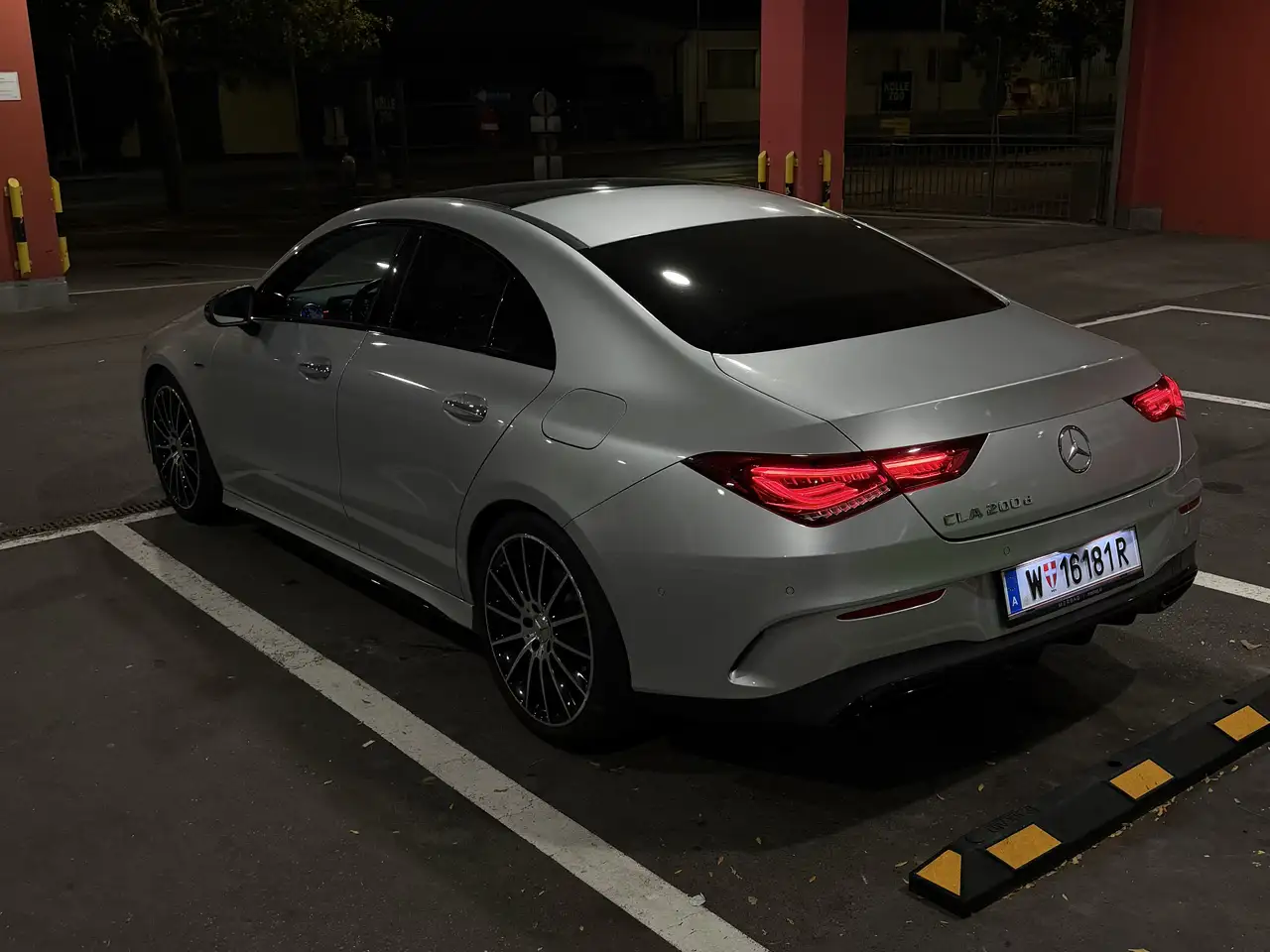 Mercedes-Benz CLA 200