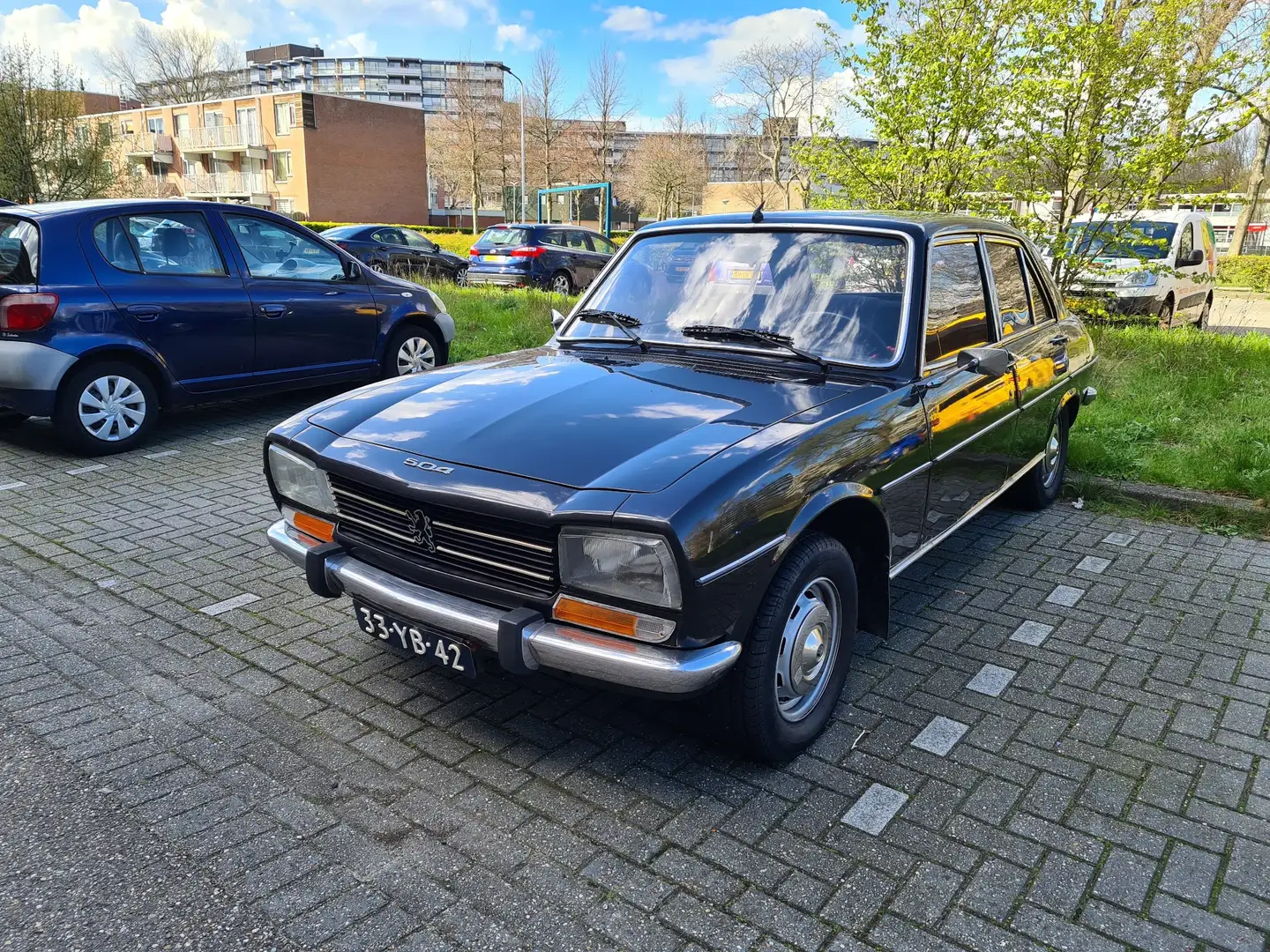 Peugeot 504 2.0 GL schuifdak Černá - 2