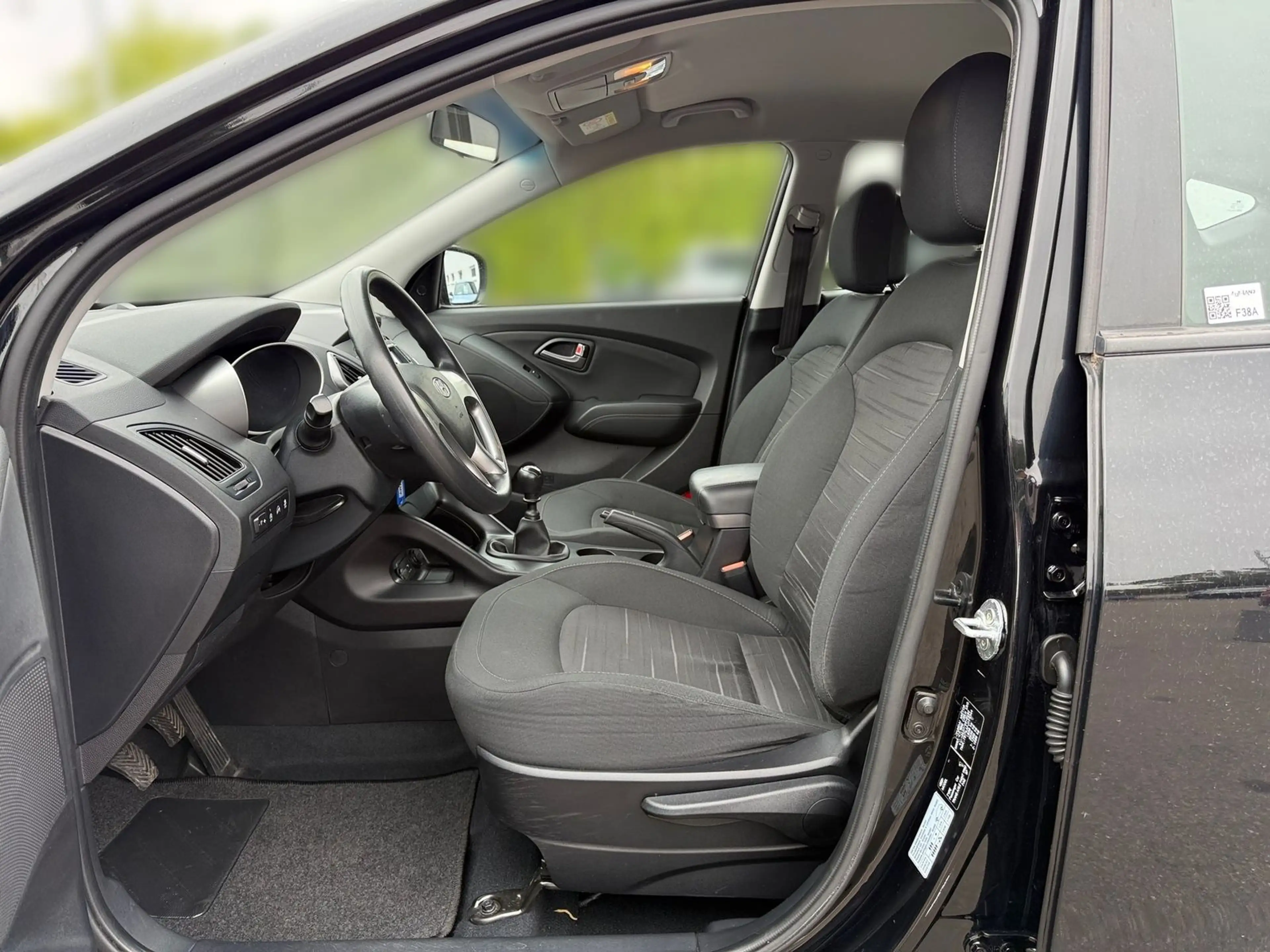 Hyundai iX35 1.6 Classic 2WD Klima PDC USB AUX — photo 10