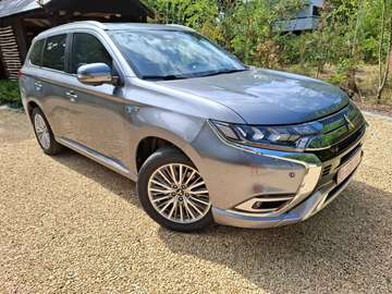 Outlander PHEV 2.4i 4WD Instyle // Full Option - open dak - zetel/stuurverwarming - ....