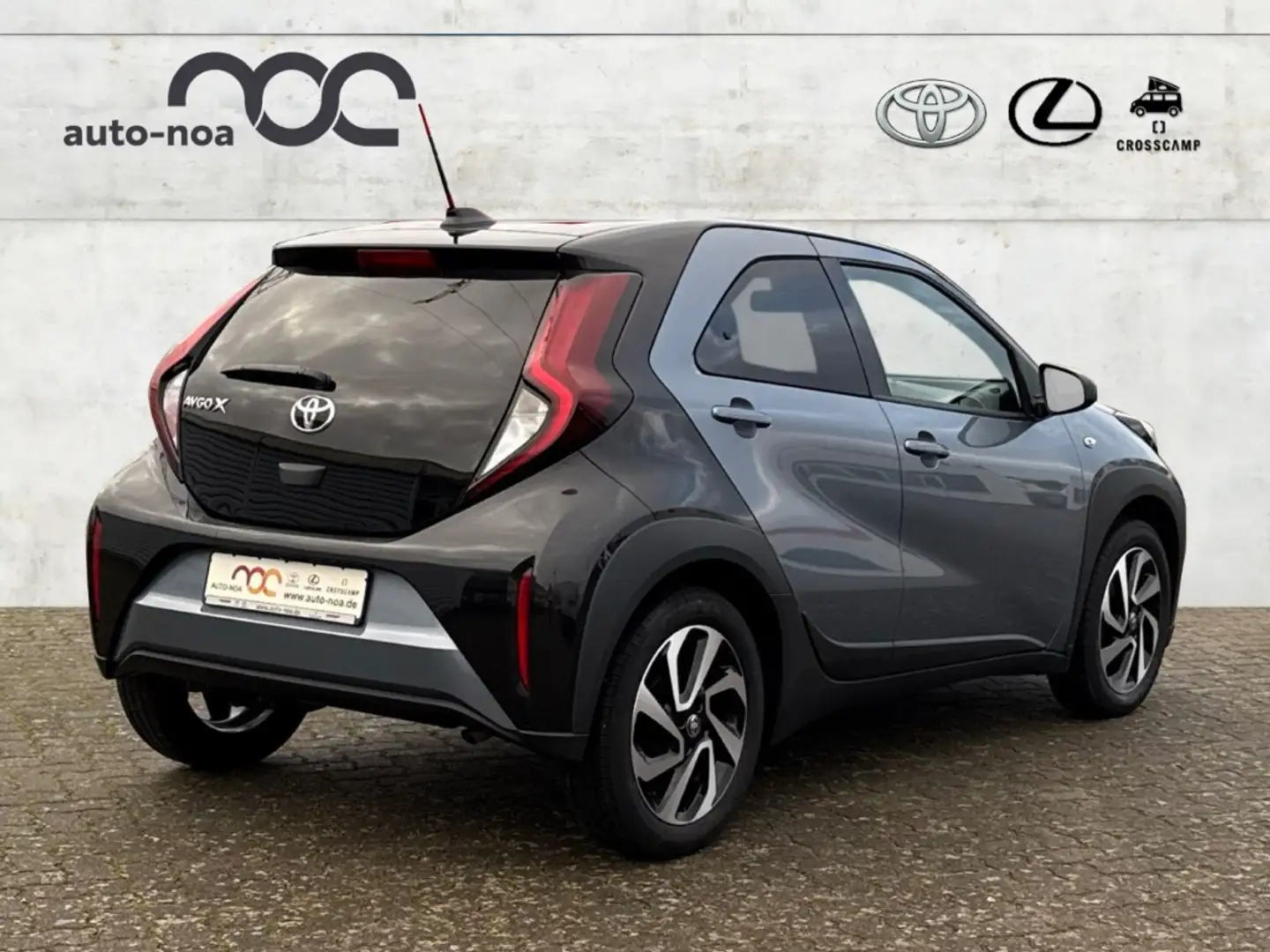 Toyota Aygo X Teamplayer Apple CarPlay Android Auto Musikstreami Grau - 2