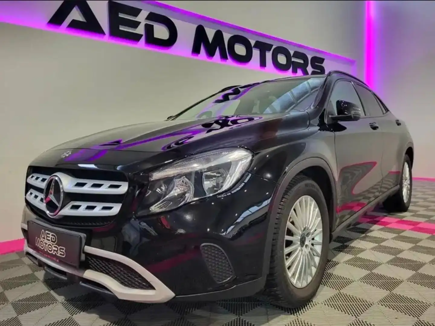 Mercedes-Benz GLA 180 GLA 180 CDI Schwarz - 1