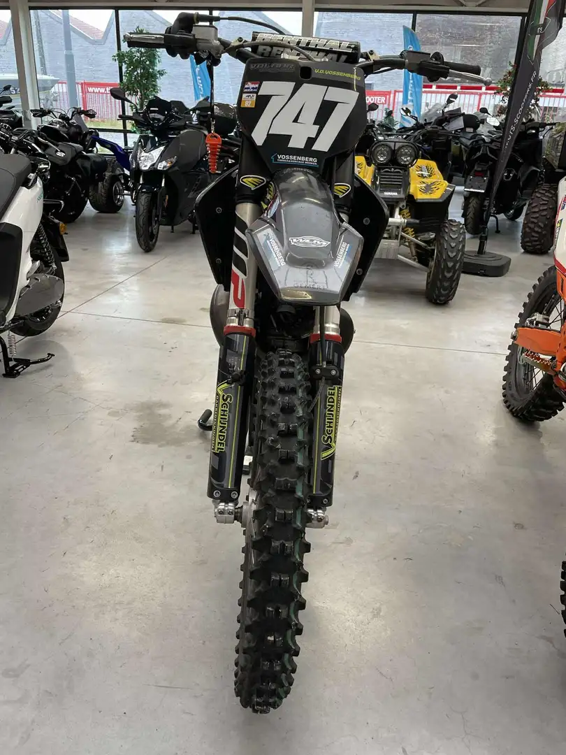 Husqvarna Black - 2