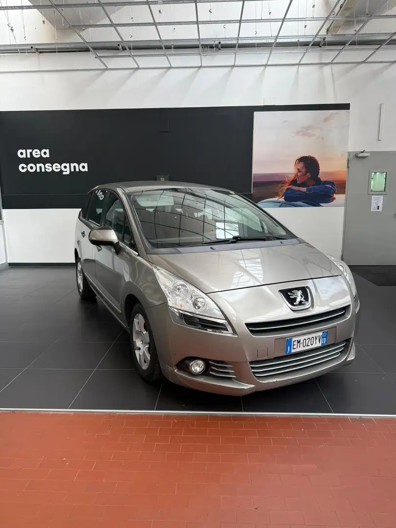 Peugeot 5008 1.6 e-hdi 8v Allure (feline) s&s 112cv robot - 1