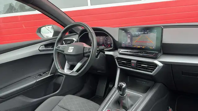 SEAT Leon view 3