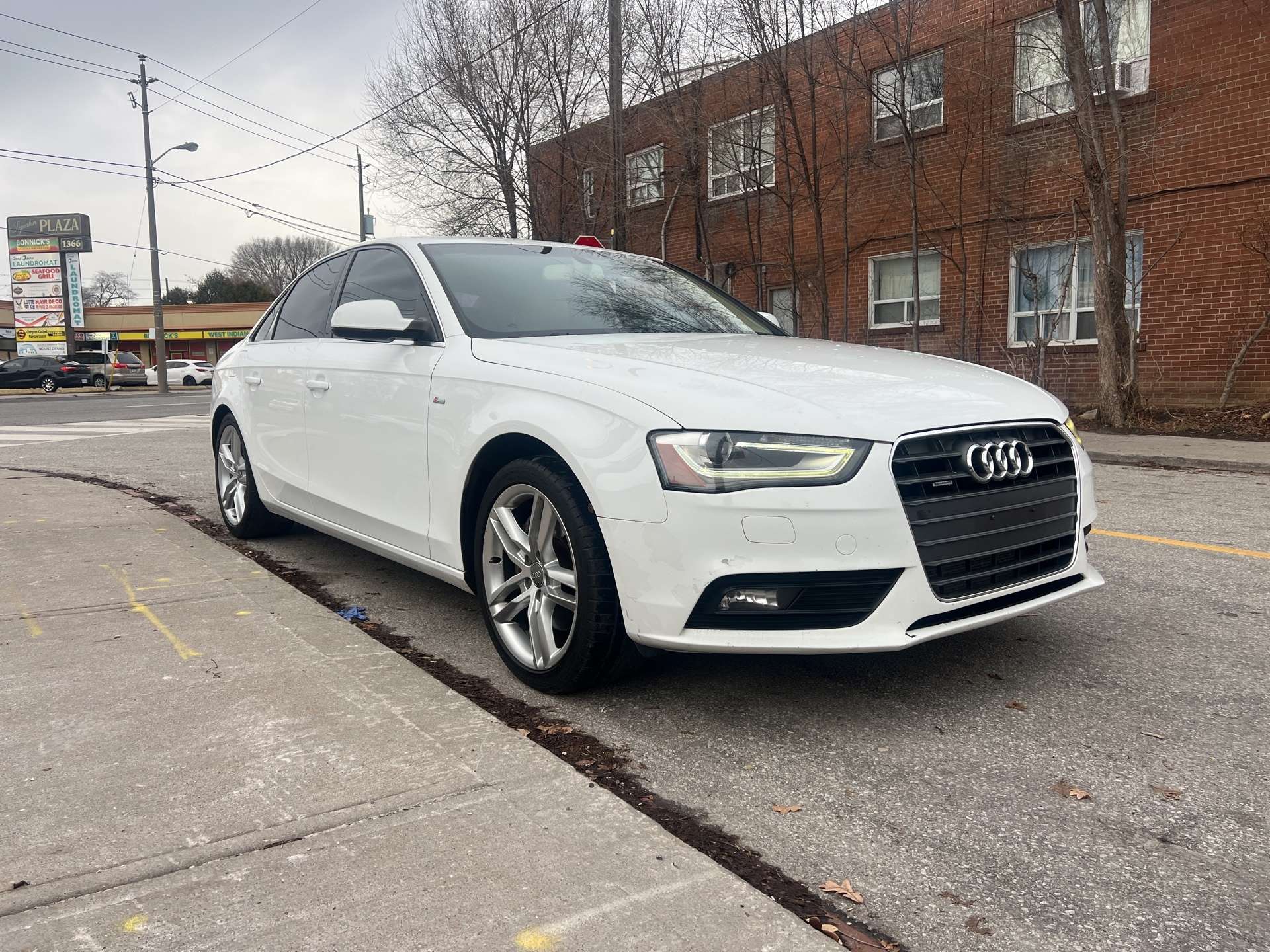 2013 Audi A4 Premium Quattro alt 3
