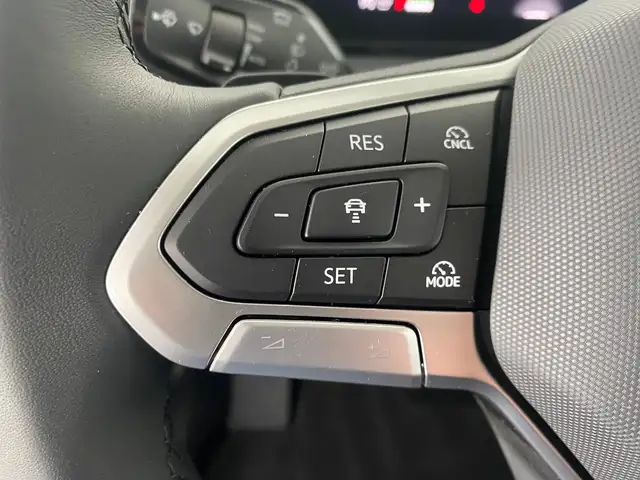 Volkswagen Tiguan view 13