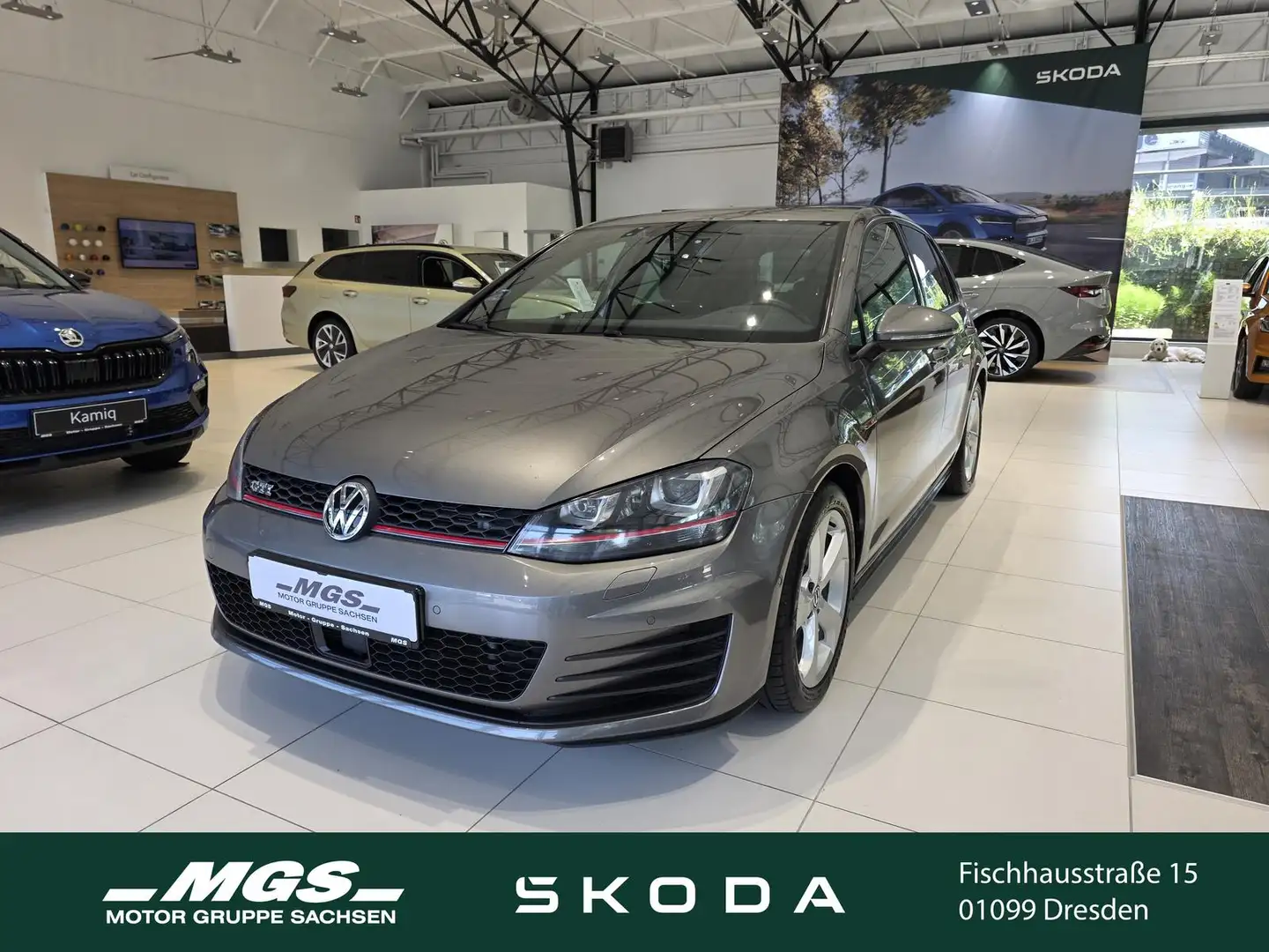 Volkswagen Golf 2.0 TSI GTI Grau - 1