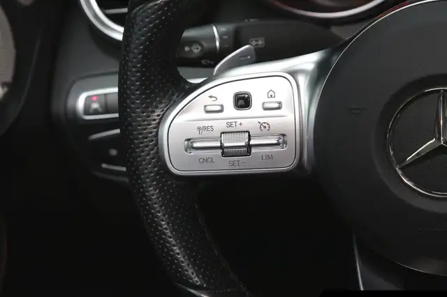 Mercedes-Benz C-Class view 17
