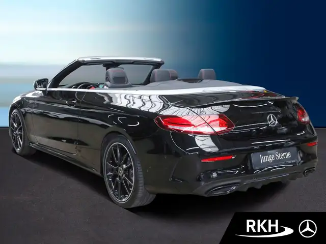 Mercedes-Benz C-Class view 4