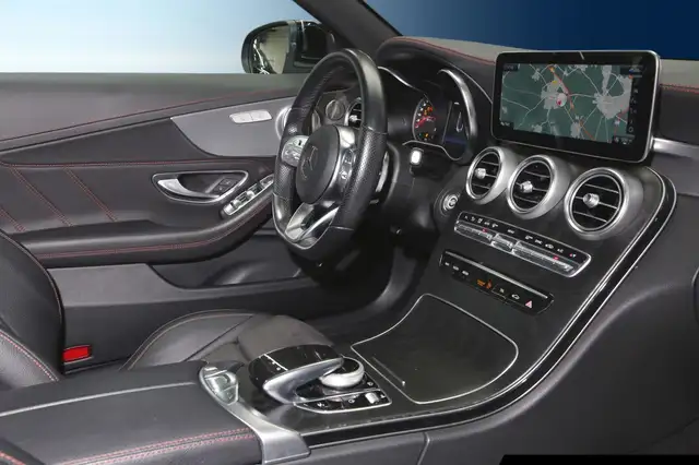 Mercedes-Benz C-Class view 8