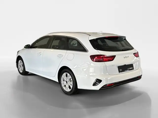 Kia Ceed view 4