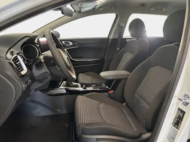 Kia Ceed view 8