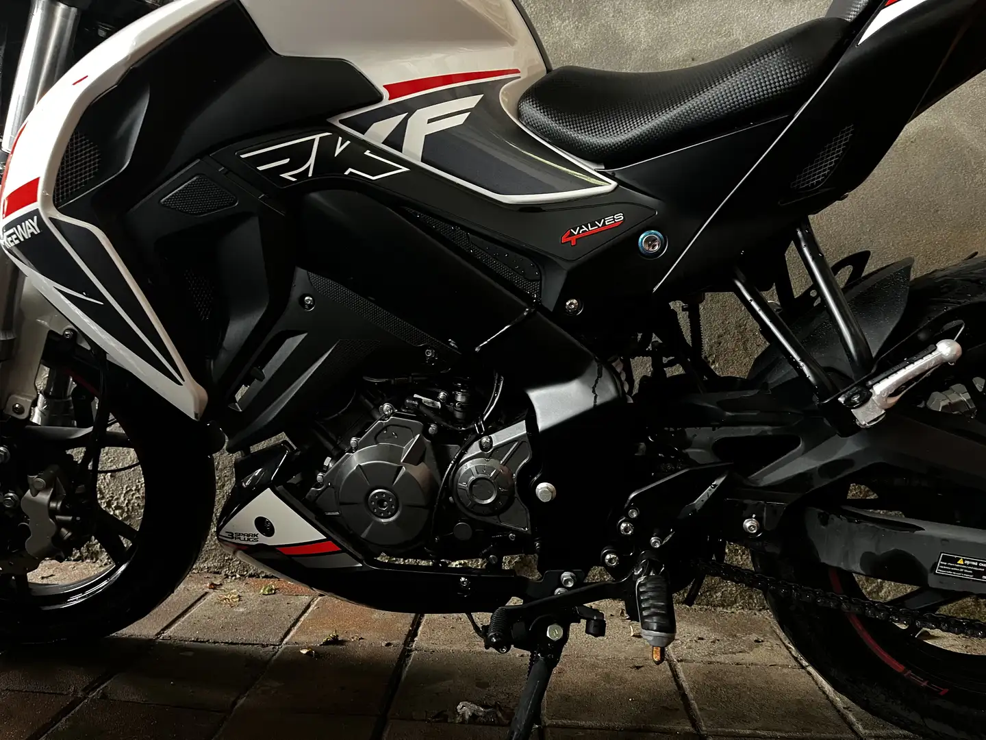 Keeway RKF 125 Blanco - 2