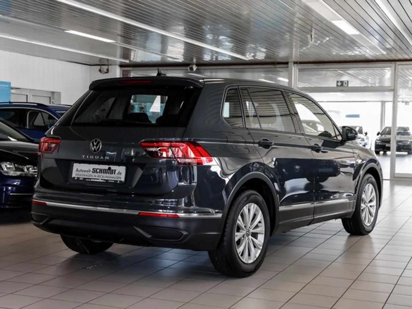 Volkswagen Tiguan 1,5 TSI LED PDC LMR DAB+ Sitzheizg. Grau - 2