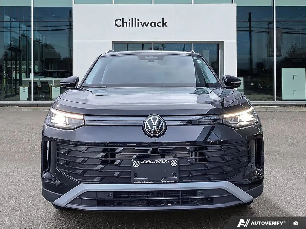 Volkswagen Tiguan снимка Volkswagen Tiguan
