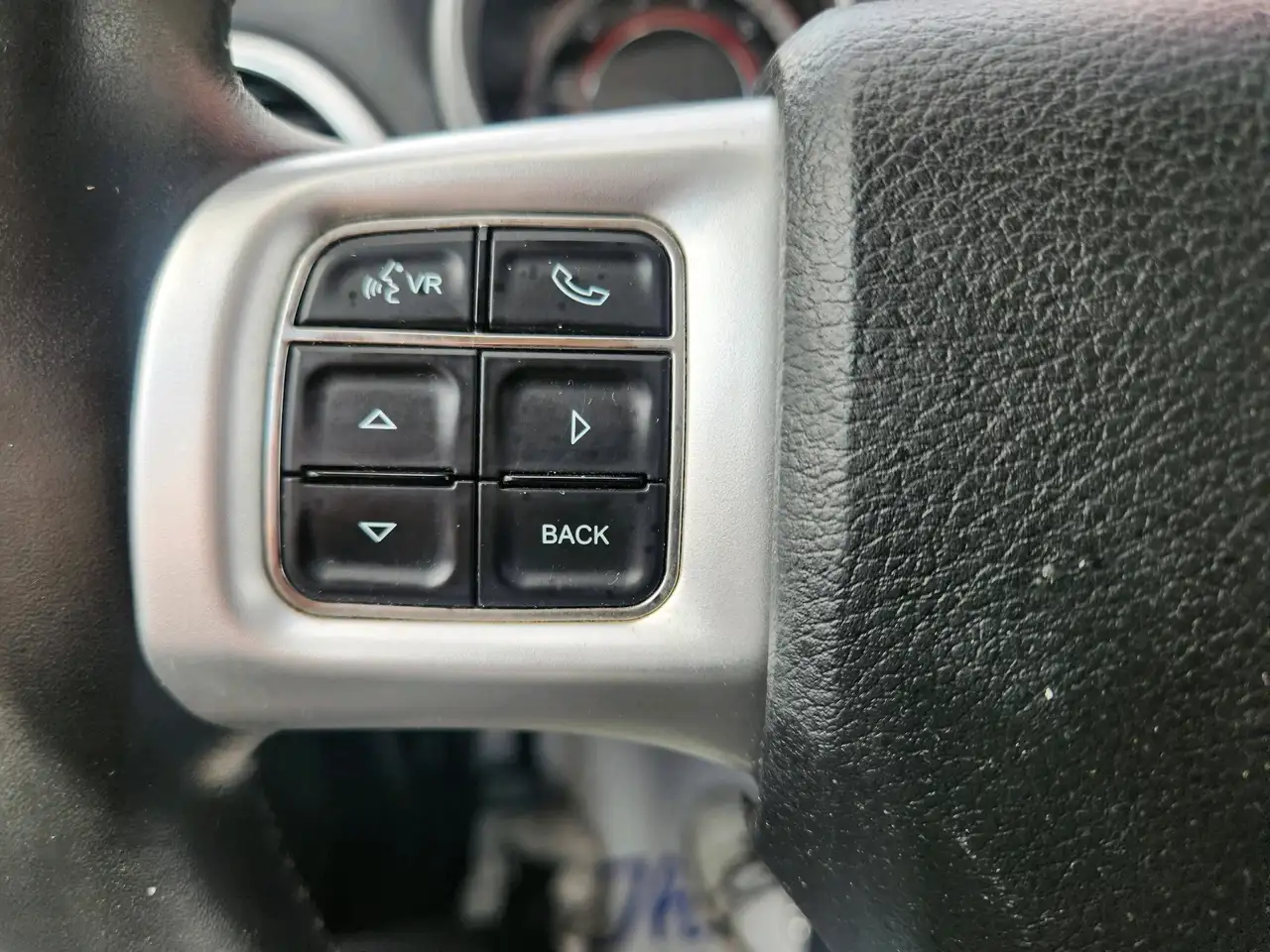 Dodge Journey снимка Dodge Journey