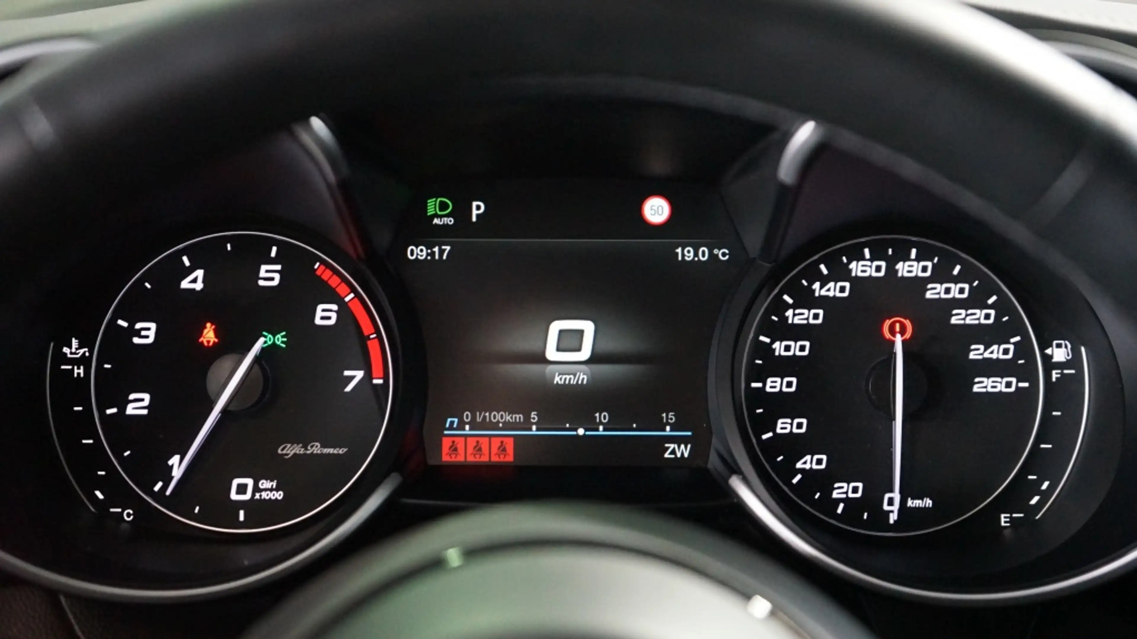 Alfa Romeo Giulia 2.0T TI | Flippers | Leer | H&K | Leder dash | Tre — photo 27
