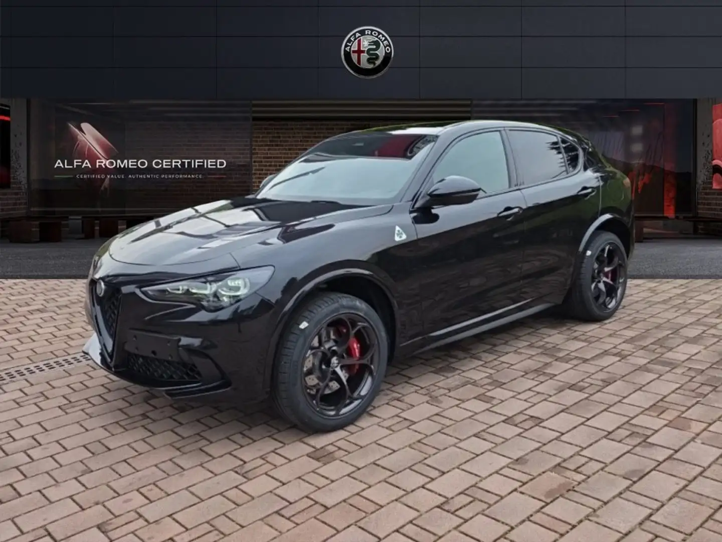 Alfa Romeo Stelvio V6QUADRIFOGLIO 520 CV Schwarz - 1