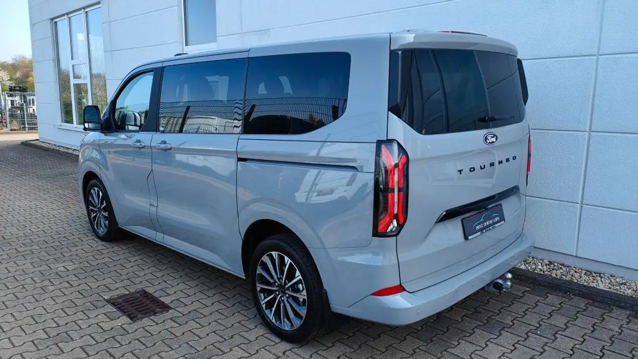 Ford Tourneo Custom 2026 — фото 10
