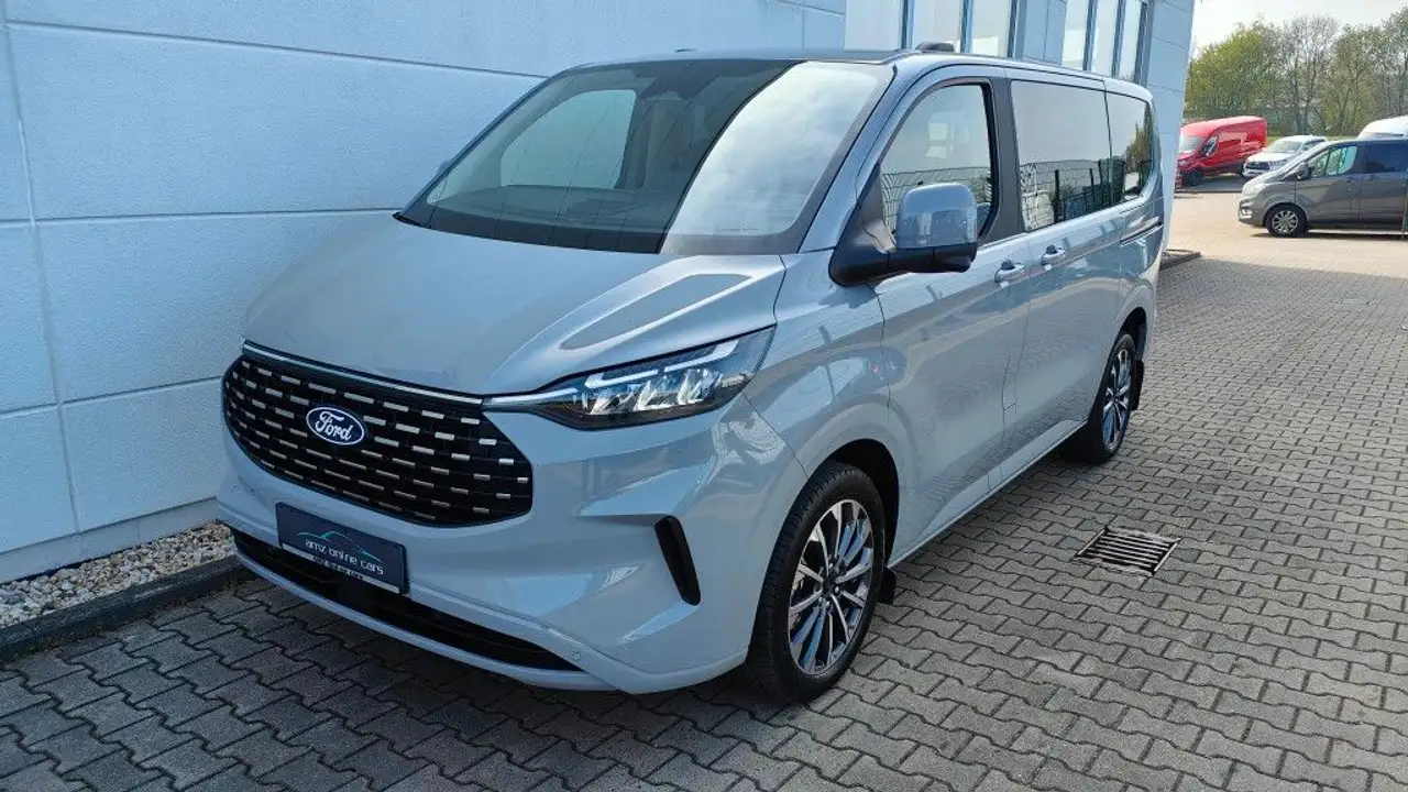 Ford Tourneo Custom 2026